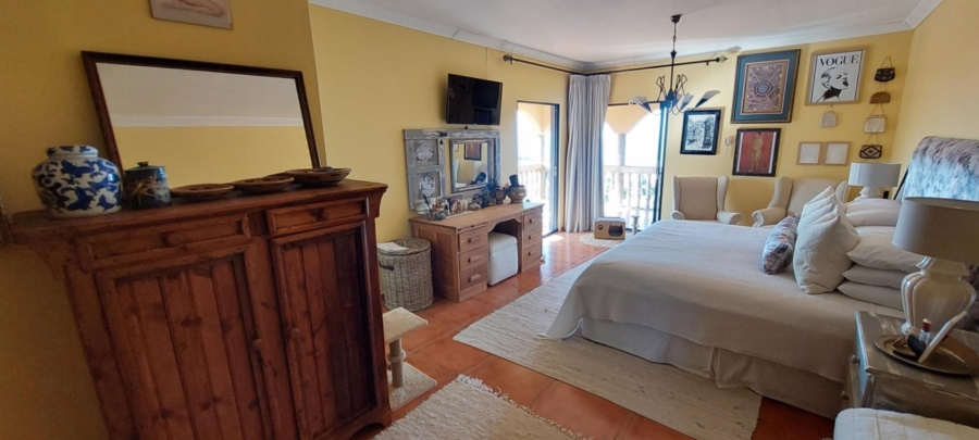 6 Bedroom Property for Sale in Cintsa East Eastern Cape